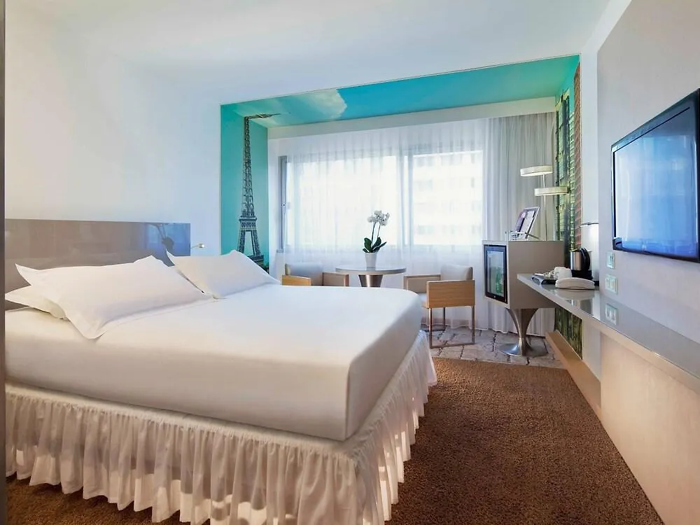 Mercure Paris Vaugirard Porte De Versailles 4*,